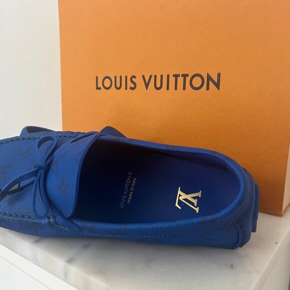 Louis Vuitton Blue Monogram Driver Moccasins – 1AAQ02 – Excellent Condition - Picture 10 of 13